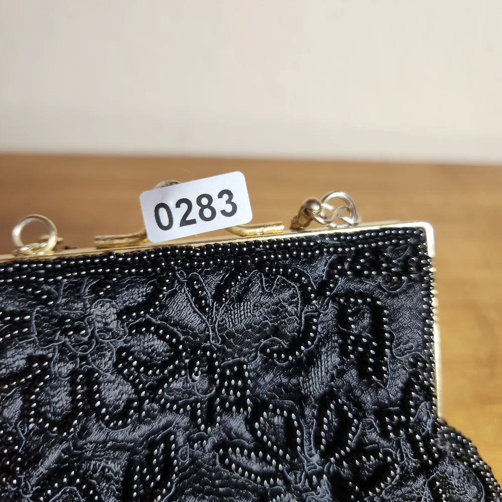 Vintage La Regale Kiss Lock Clam Shell Black Beaded Floral Evening Bag W Chain - Picture 8 of 14
